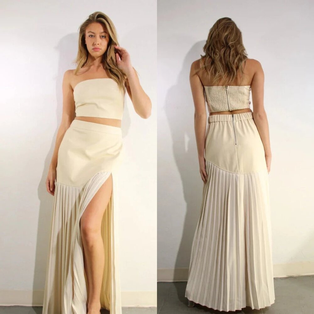 NWT Boutique Designer Faux Leather Ivory Skirt Set, Size L ($145)